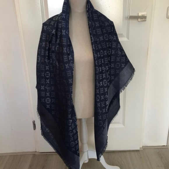 scarf Louis Vuitton - Picture 3 of 4